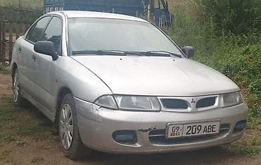 Mitsubishi Carisma: 1996 г., 1.8 л, Кол менен иштөөчү, Бензин, Седан