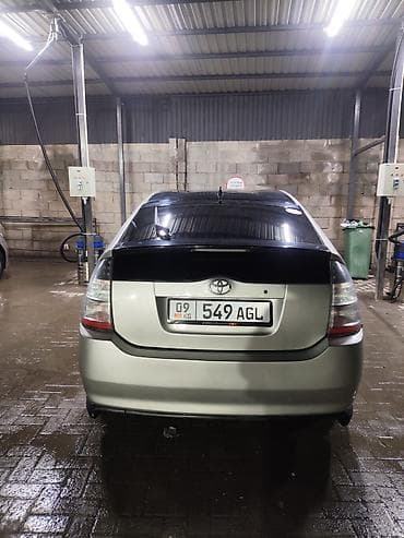 prius: Toyota Prius: 2005 г., 1.5 л, Вариатор, Гибрид, Хэтчбэк — 4