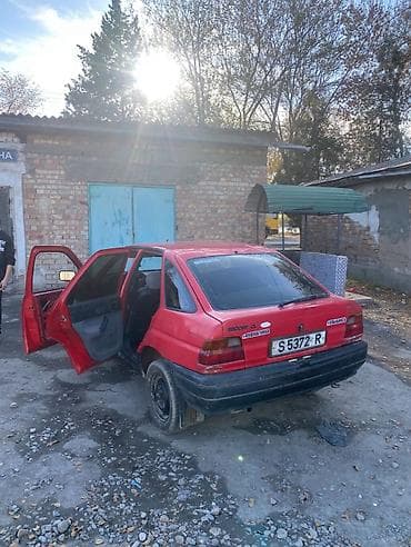 lexus rx 2002: Ford Escort: 1992 г., Хэтчбэк — 6