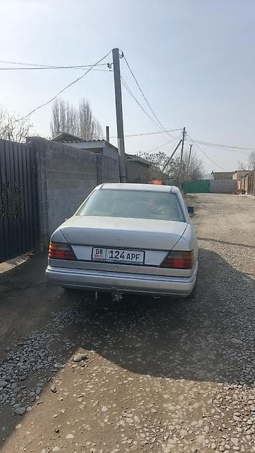 е124 мерс: Mercedes-Benz W124: 1992 г., Седан — 3
