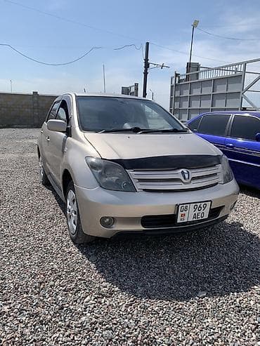 Toyota Ist: 2002 г., 1.5 л, Автомат, Бензин, Хэтчбэк