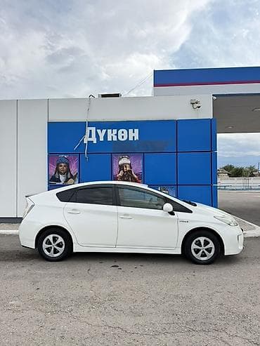 Унаа сатуу: Toyota Prius: 2013 г., 1.8 л, Гибрид, Хетчбек — 5