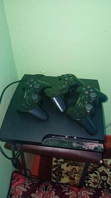 Игровая консоль Sony PlayStation 3 (модель Slim) с комплектом