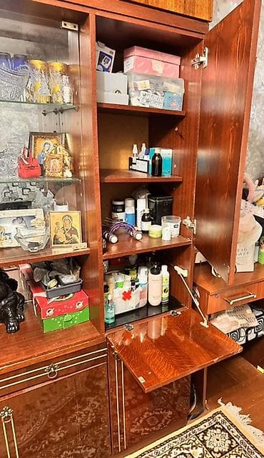 Мебель: Стенка-шкаф, Тип стенки-шкафа: Модульная, Для зала, Б/у, Особенности: Для хранения посуды — 4
