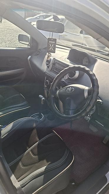 prius plus: Toyota Ist: 2003 г., 1.5 л, Автомат, Бензин, Хэтчбэк — 5