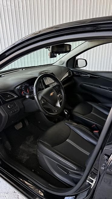 Chevrolet Spark: 2019 г., 1 л, Автомат, Бензин, Хэтчбэк — 5