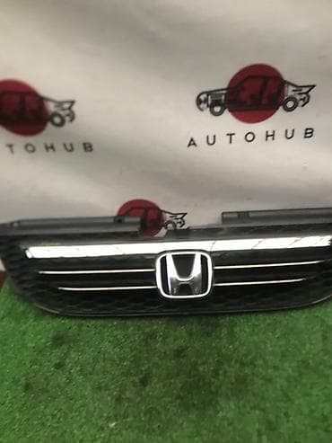 Решетка радиатора Honda Б/у, Оригинал — 1
