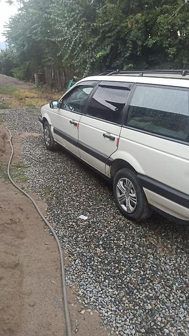 салон на гольф 2: Volkswagen Passat Variant: 1990 г., 2 л, Механика, Газ, Универсал — 4