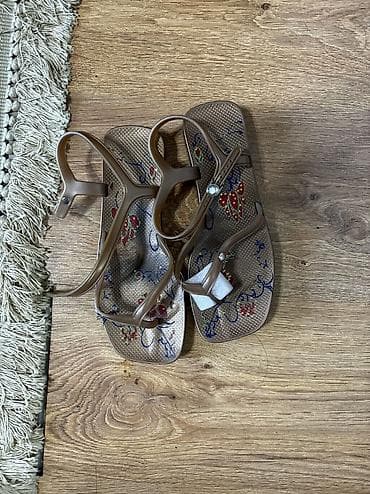 трековая обувь: Женские сандалии/сланцы - Цвет: коричневый (карамельный) - Материал — 1