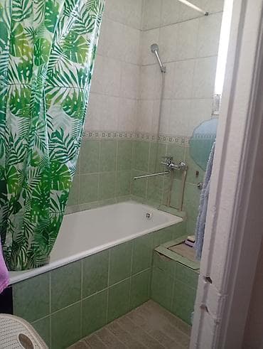 3 комнаты, 68 м², Индивидуалка, 5 этаж, Косметический ремонт at lalafo.kg 3 комнаты, 68 м², Индивидуалка, 5 этаж, Косметический ремонт