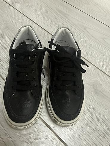 оригинал кроссы: Кеды/кроссовки повседневные, черные с контрастной белой подошвой и — 3