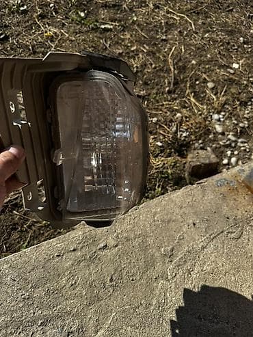 s 430: Правая противотуманная фара Toyota — 3