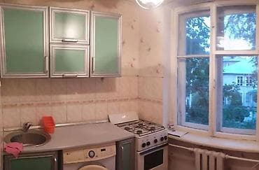 2 комнаты, 46 м², ул. Московская / Турусбекова Индивидуалка, 3 этаж, Старый ремонт