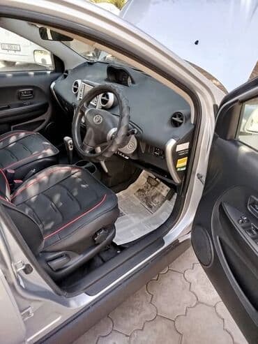 corolla e120: Toyota ist: 2003 г., 1.3 л, Автомат, Бензин, Хэтчбэк — 4