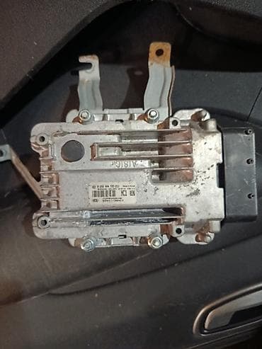 Детали двигателя и моторы в сборе: Блок управления (ЭБУ/ECU) для Kia Sorento UM, двигатель D4HA, год — 1