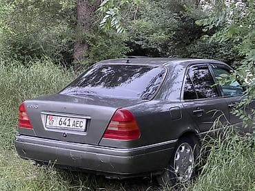 aion v plus 2022: Mercedes-Benz C-Class: 1995 г., 2 л, Автомат, Бензин, Седан — 4