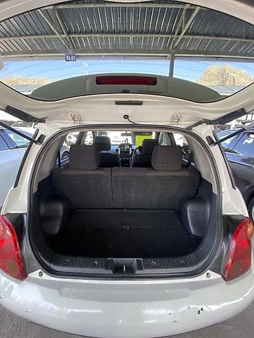 хечбек: Toyota Ist: 2002 г., 1.5 л, Автомат, Бензин, Хэтчбэк — 9