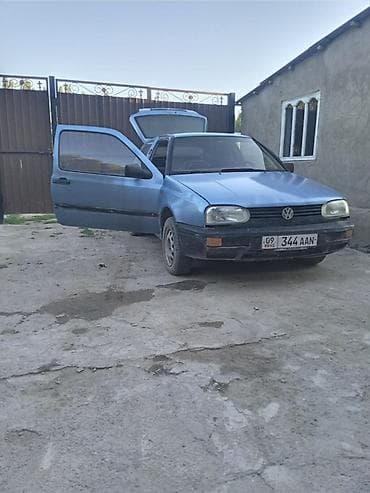 Volkswagen Golf: 1993 г., 1.6 л, Механика, Бензин, Хэтчбэк
