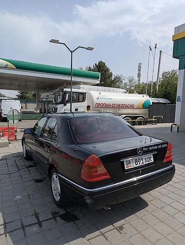 Продажа авто: Mercedes-Benz C-Class: 1993 г., 1.8 л, Механика, Бензин, Седан — 4
