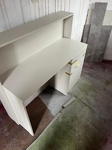 Оборудование для типографии: Ресепшн‑стойка и декоративная перегородка в современном стиле — 2