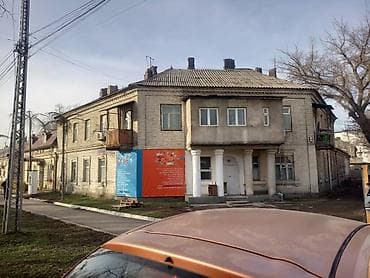 2 комнаты, 30 м², Интергельпо Сталинка, 1 этаж, Требуется ремонт