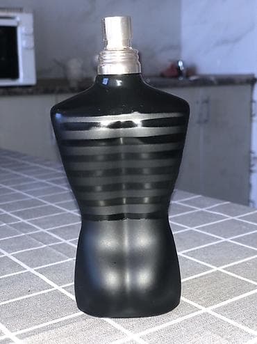 эссенс мужской парфюм: Мужской фирменном флаконе-«торсе» матово‑черного цвета с глянцевыми — 7