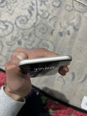 apple macbook air 11: IPhone SE 2022, Серебристый, 80 % — 2