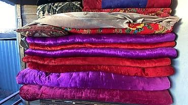 Сейфы: Стопка традиционных напольных матрасов/тюфяков (корачпа/кошма) для — 1