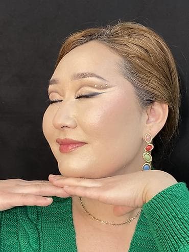 motion design: Услуги визажиста: начинающий визажист, макияж для любых поводов. - — 5