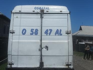 кузовные спринтер: Легкий грузовик, Mercedes-Benz — 3