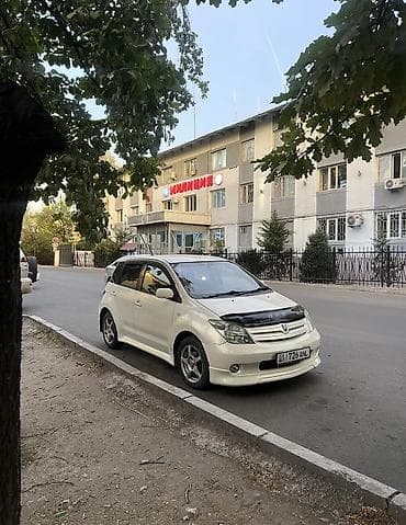 Toyota Ist: 2002 г., 1.5 л, Автомат, Бензин, Хэтчбэк