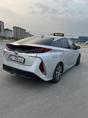 prius: Toyota Prius: 2019 г., 1.8 л, Автомат, Гибрид, Хэтчбэк — 3