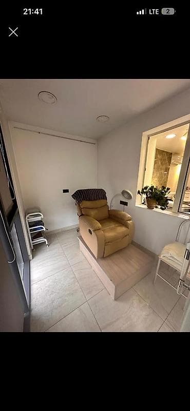 Аренда кабинетов в салонах красоты, 10 м², Для бровиста, Для визажиста, Для лешмейкера at lalafo.kg Аренда кабинетов в салонах красоты, 10 м², Для бровиста, Для визажиста, Для лешмейкера