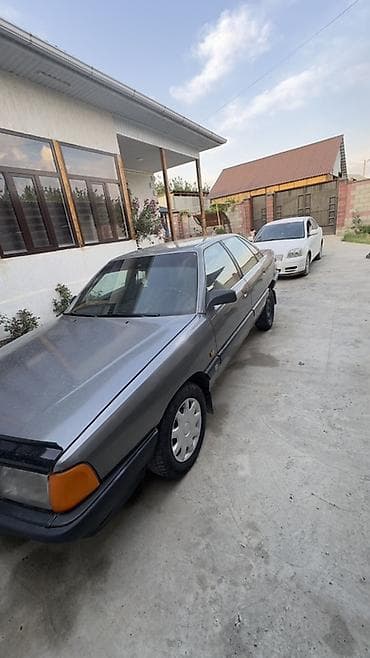 byd e6: Audi 100: 1990 г., Седан — 3