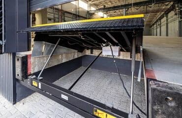 ворота с пультом: Перегрузочное оборудование Уравнительная платформа — простое и удобное — 1