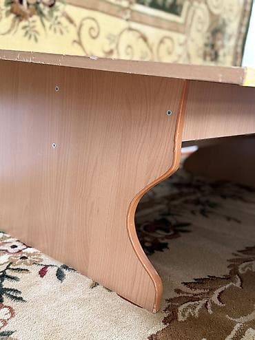 стол для обеда: Продаются журнальные столы — 2 штуки. Состояние хорошее, крепкие и — 2