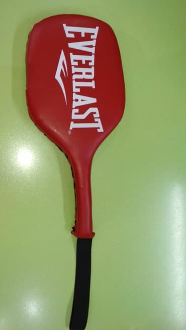 теннисные ракетки настольные: Ракетки(хлопушки) для таэквондо/каратэ EVERLAST Подойдут на любой вид — 1