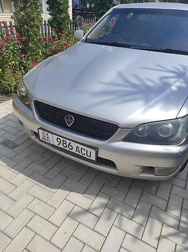 Toyota Altezza: 2004 г., 2 л, Автомат, Бензин, Седан