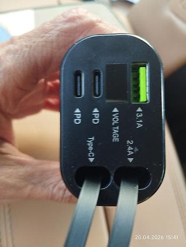 2011 v3: Автомобильное зарядное устройство с двумя выходами Type‑C PD и одним — 2