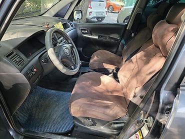 смешанный: Toyota Corolla Verso: 2003 г., 1.6 л, Механика, Бензин, Хэтчбэк — 4