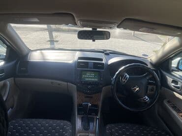 меняю дом на машину: Honda Accord: 2003 г., Седан — 6