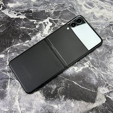 Samsung Galaxy Z Flip 3, Б/у, 128 ГБ, цвет - Черный, 1 SIM, eSIM at lalafo.kg Samsung Galaxy Z Flip 3, Б/у, 128 ГБ, цвет - Черный, 1 SIM, eSIM