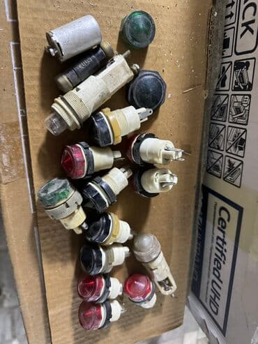 КУНдар: Продаю советские световые индикаторы толи от грузового авто толи от — 1