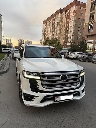 Toyota Land Cruiser: 2022 г., 3.5 л, Автомат, Бензин, Внедорожник — 3
