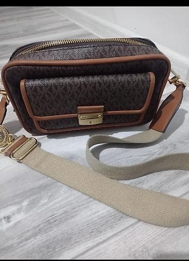 вещи из кореи: Сумка от Майкл Корс 
состояние отличное 👍 — 1