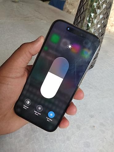 IPhone 16 Pro, Б/у, 256 ГБ, Золотой, Чехол, 92 % — 9