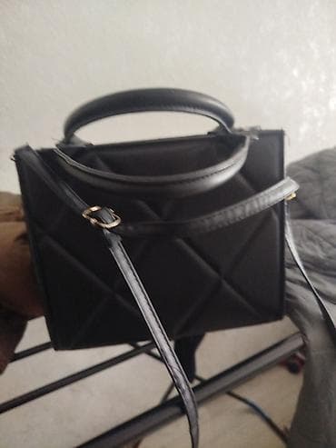 hoco y9: Сумка женская, компактная, черная - Материал: экокожа с мягкой — 1