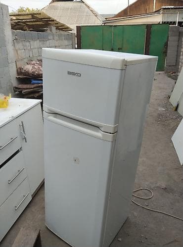 xeon 1220: Холодильник Beko, Б/у, Двухкамерный — 2