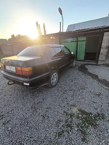 Унаа: Volkswagen Vento: 1993 г., Кол менен иштөөчү, Бензин, Седан — 4