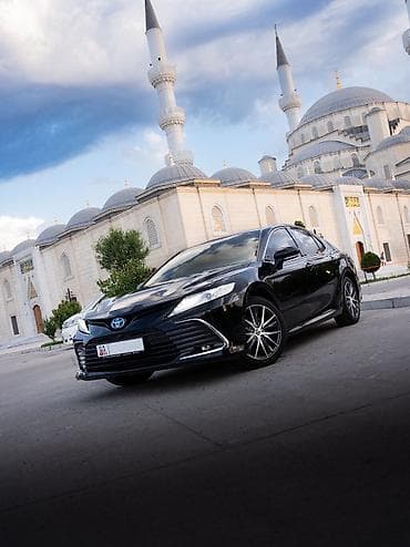 82 2: Toyota Camry: 2023 г., 2.5 л, Автомат, Гибрид, Седан — 3